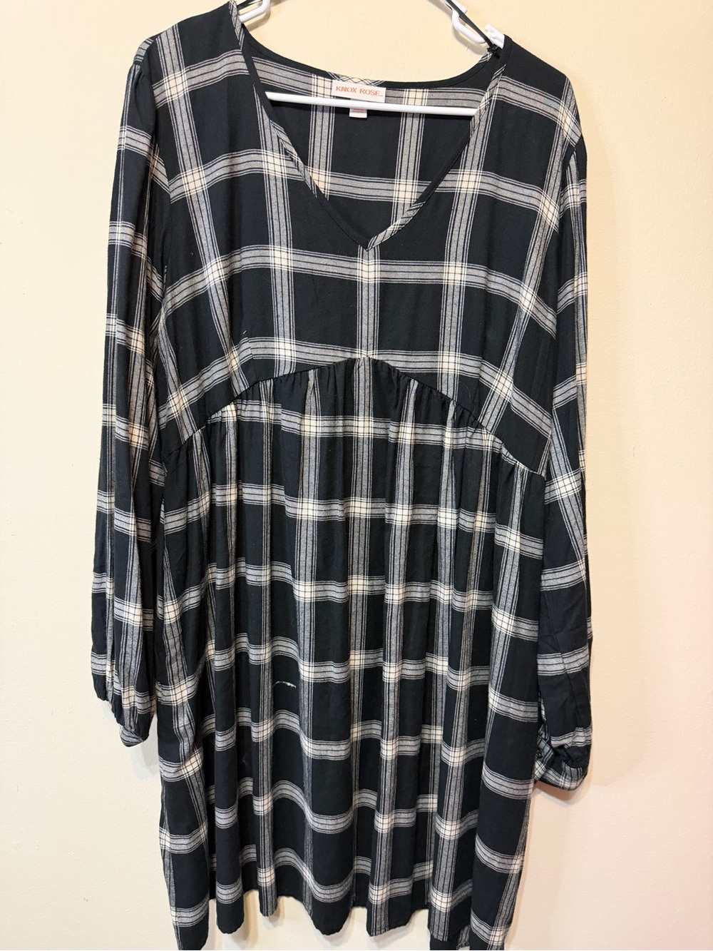 Knox Rose Black and White Plaid V-Neck Tunic